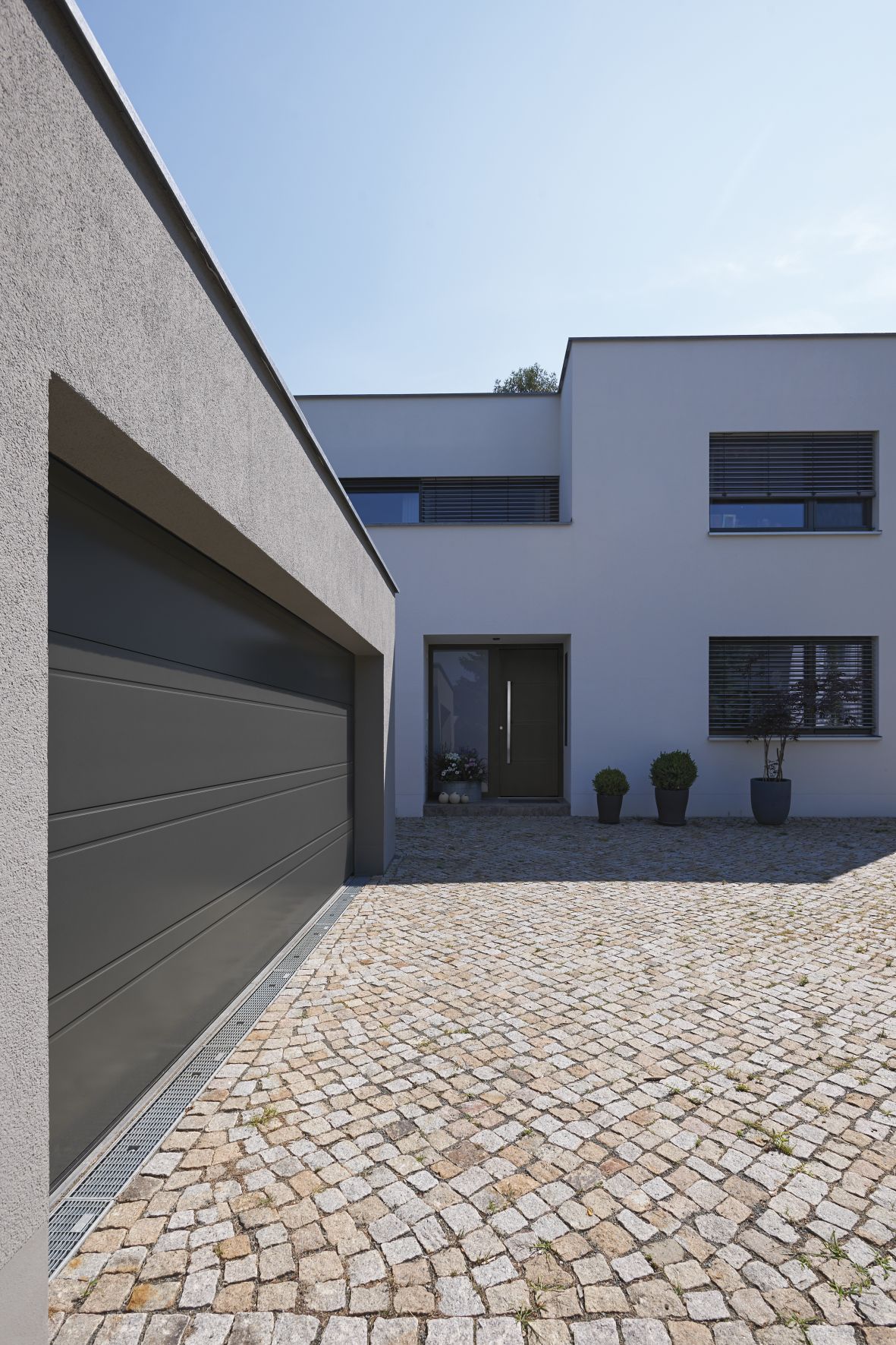 Reinigung Garagentor - Garagentor richtig putzen | Hoermann.de